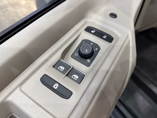 Volkswagen T7 Multivan 7S EASYOP_ADVANCED TISCH AHK RFK ACC - bilder 30