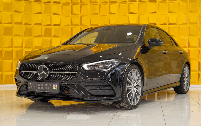 Mercedes-Benz CLA 250  AMG LINE 100% VOLL 360 ACC PANO