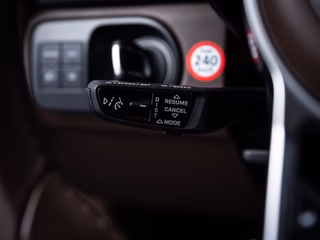 Porsche Cayenne  ACC PANO LUFT SPUR 360-CAM 21" - bilder 5
