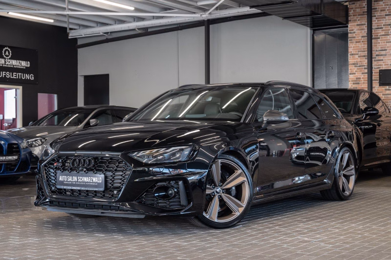 Audi RS4 AVANT|RS-AGA|CARBON|PANO|B&O|EXCLUSIVE