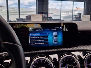 Mercedes-Benz A 180d Limousine Style*8G-DCT*KEYLESS*CARPLAY* - bilder 17