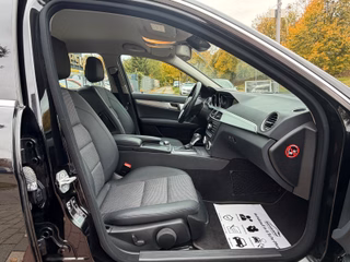 Mercedes-Benz C 220CDI Avantgarde*Aut.*Leder*Navi*Xenon* - foto 4
