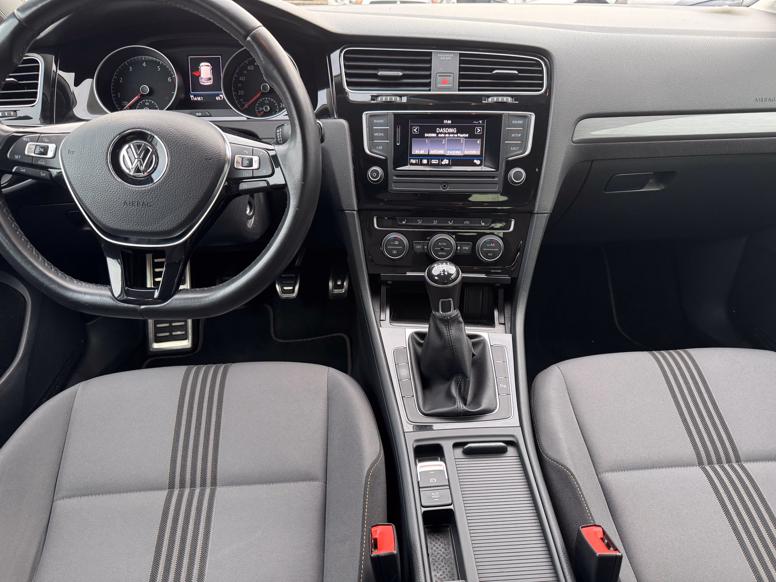 Volkswagen Golf 1,2 TSI BMT "Allstar" Bremsen Neu/AHK/SHZ/PDC