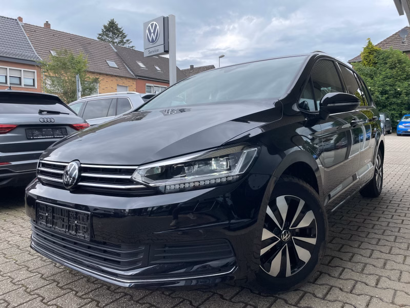 Volkswagen Touran "Move" AHK,GJR,APP,KAM,ACC,Matrix,Ass-Pak,