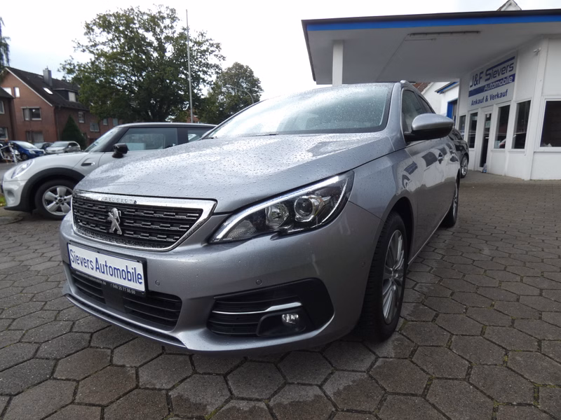 Peugeot 308 SW Blue HDi 130 EAT8 Allure Pack Navi Kamera
