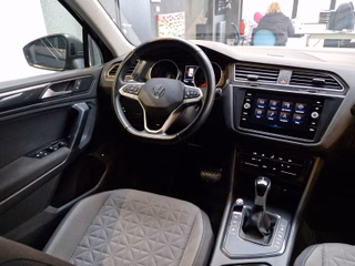 Volkswagen Tiguan Life 2.0TDI*KAMERA*CARPLAY*LED* - bilder 14