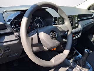 Skoda Fabia 1.0 MPI Active KLIMA / CARPLAY / SITZHEIZUNG / PDC - foto 6