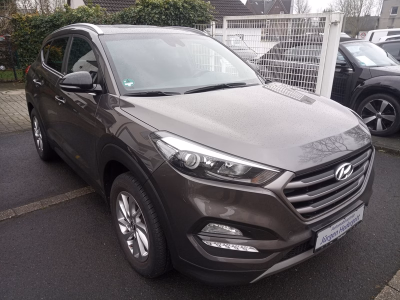 Hyundai TUCSON 1.6 Passion blue 2WD