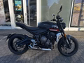 Daumennagel 2 - Triumph Trident 660