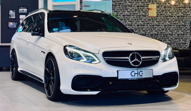 Mercedes-Benz E 63 AMG 4M H&K|360 |CARBON|PANO|NIGHT|FONDTV|4xSHZ Gebrauchtwagen Kaufen | EZ 05/2014 | Preis 28.250 €