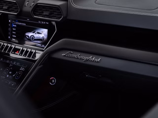 Lamborghini Urus S MY23 AKRAPOVIC B&O PANO 23" - bilder 11