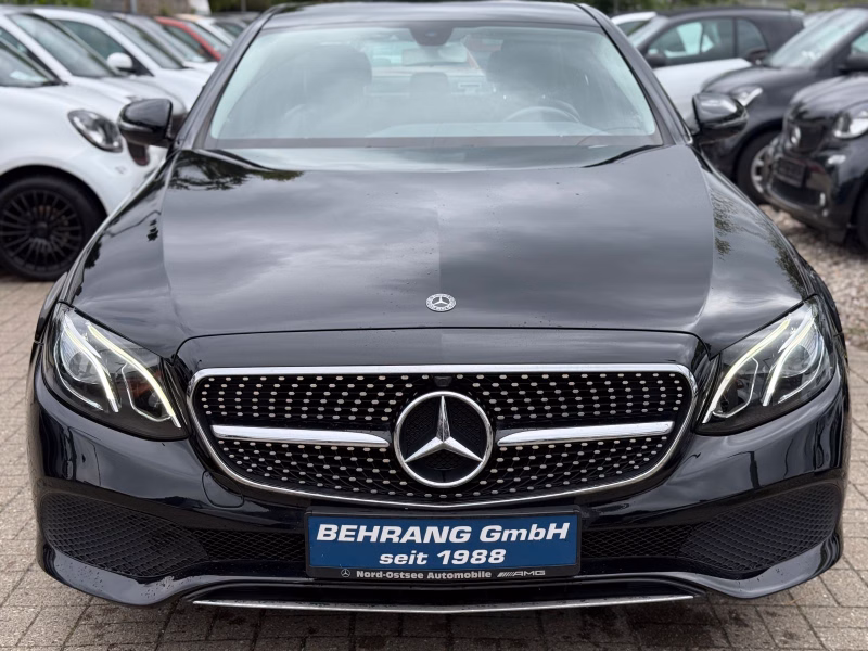 Mercedes-Benz E200d AVANTGARDE