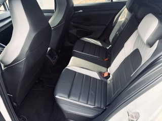 Volkswagen Golf VIII Lim. GTD+HUD+4xSHZ+AHK+H&K+ACC+19"+LED - foto 13