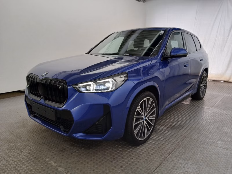 BMW iX1 30 xDrive M Sport AHK/MMRY/H&K/HUD/PANO/360°