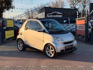 Smart ForTwo Cabrio*Leder*Klima*Navi*TÜV NEU