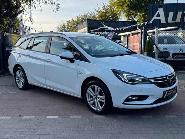 Opel Astra - foto 1