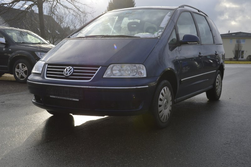 Volkswagen Sharan Comfortline 2.0 TDI *AHK*KLIMA*7-Sitzer