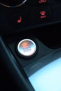 Daumennagel 24 - Audi Q3 1.4 TFSI Sport 2Hd NaviDVD BiXen elHeck KeyGo