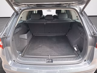 Skoda Kodiaq 2.0 TDI 4x4 Selection DSG / LEDER / AHK / HEAD-UP / NAVI - foto 11
