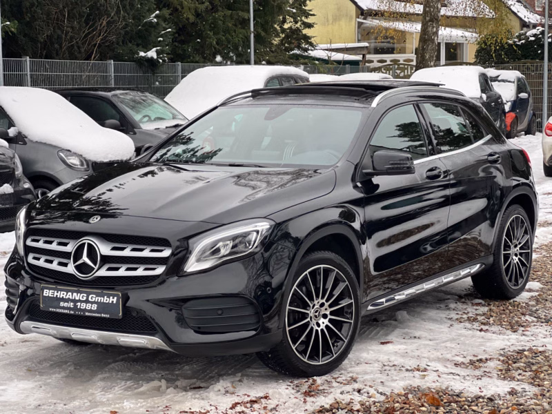 Mercedes-Benz GLA 180*AMG-Line*LED*PANORAMA*MODELL2018*