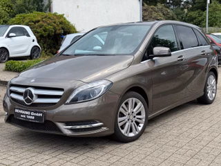 Mercedes-Benz B 180 *SPORT*STANDHEIZUNG*BI-XENON*AHK*