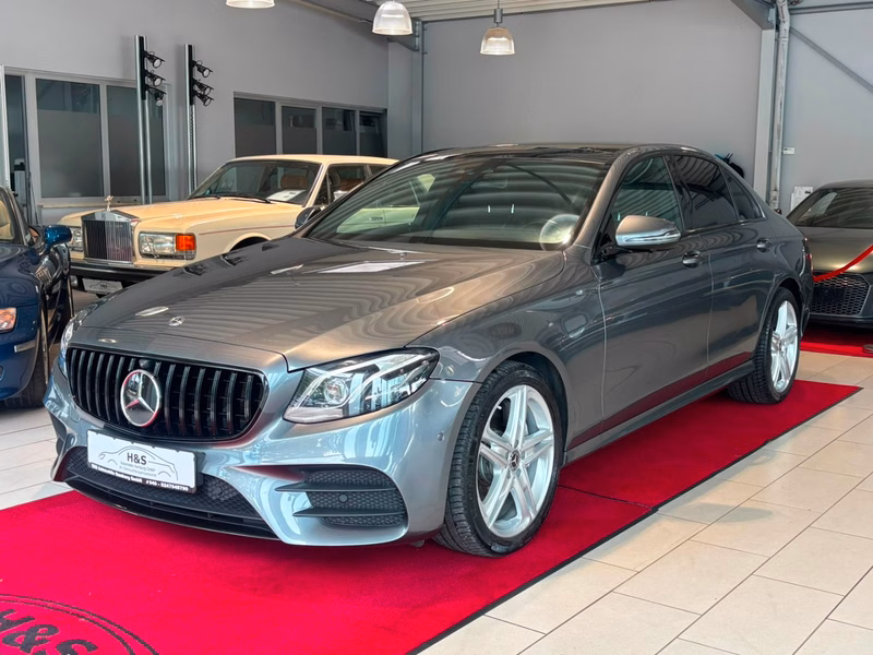 Mercedes-Benz E 400 4Matic AMG-Line AHK/Burmester/360/Pano/HUD