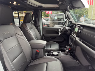 Jeep Wrangler Unlimited Rubicon 4xe Sonder-Umbau Komplettlackierung - bilder 31