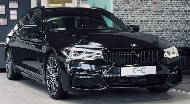 BMW 530d M Sport HUD|KAMERA|H&K|STHZ|AERO|DISPLAYKEY|NAVI Gebrauchtwagen Kaufen | EZ 12/2018 | Preis 31.990 €