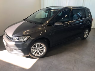 Volkswagen Touran 1.5 TSI DSG 7 SITZE LED KAMERA 4J GARANTI