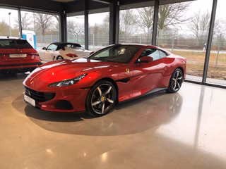 Ferrari Portofino 3.9 T V8 M DCT. HIFI, 360 G KAMERA, Nackenheizung, DAYTONA, Passenenger Display ++++++++ Gebrauchtwagen Kaufen | EZ 06/2022 | Preis 276.000 €