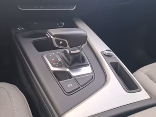 Audi A4 Avant 35 TFSI S-TRONIC / AHK / PANORAMA / LED / NAVI - foto 9