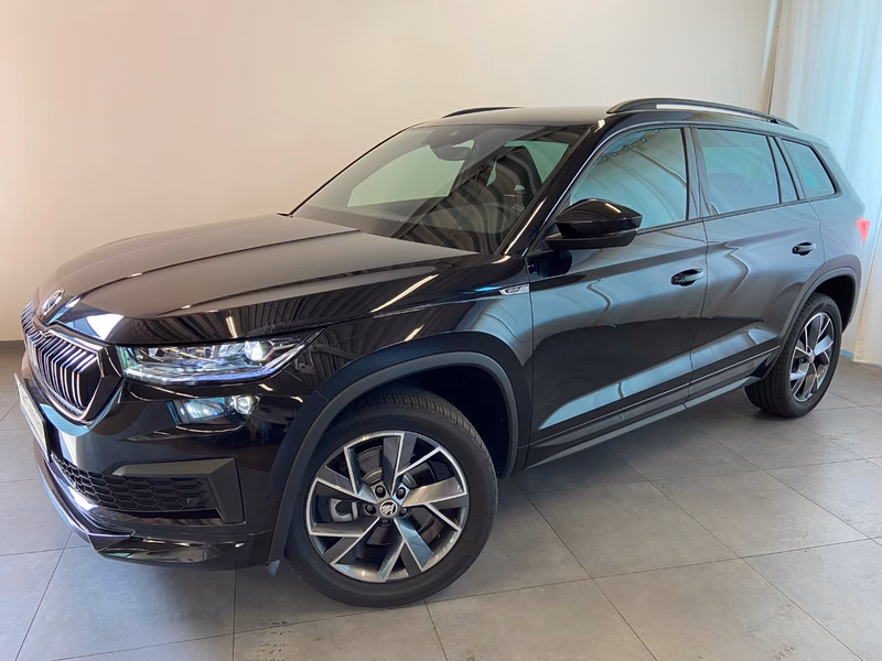 Skoda Kodiaq Sportline TDI DSG AHK 7 SITZE 360° ACC