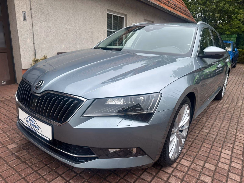 Skoda Superb Combi Style*DSG*ACC*SITZHZG*132KW*