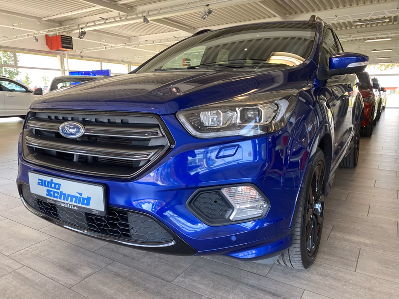 Ford Kuga ST-Line Panorama + ACC+ Bi-Xenon
