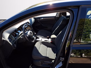 Volkswagen Golf VII 1.5 TSI Comfortline DSG / KLIMA / NAVI / ACC / KAMERA - foto 4