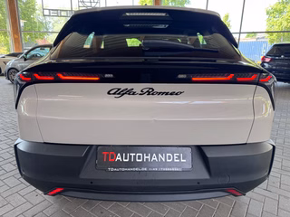 Alfa Romeo Junior Elettrica 115 kW Wärmepumpe, 18-Zoll, 10,25-Zoll-Display - foto 6