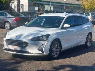 Ford Focus Turnier Titanium LED RFK SHZ Navi