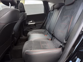 Mercedes-Benz B 250 e Pano SHZ Navi LED AMG 1.Hand Scheckheft - foto 15