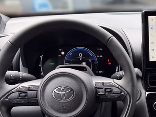Toyota Yaris Cross Teamplayer + Technik Paket - bilder 12