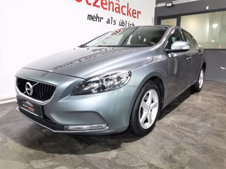 Volvo V40 T2 Kinetic NAVI|TEMP|PDC|SHZ|SENSUS Used vehicle for sale | First registration 12/2016 | Price 14.490 €