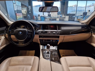BMW 535d xDrive Luxury*Navi*Kamera*Bi-Xenon* - bilder 12