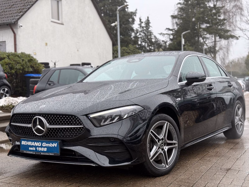 Mercedes-Benz A250e LIMOUSINE*AMG-LINE*KAMERA*LED*NAVI*