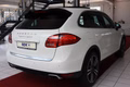 Daumennagel 7 - Porsche Cayenne S Hybrid Panorama LEDER*Scheckheft