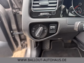 Volkswagen Golf VII Lim.Cup*2.HAND*PANO*KLIMA*NAVI*SHZ*EUR5 - bilder 1