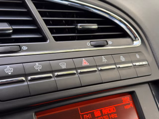 Peugeot 5008 Platinum  1. Hand Panorama Dach Klima - bilder 23