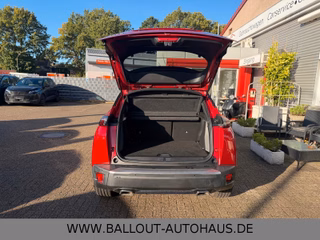 Peugeot 2008 GT Pack*2.HAND*PANO*ACC*SPUR*TEMP*FOCAL* - foto 10
