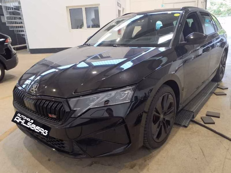 Skoda Octavia RS COMBI 2.0 TSI/ DIG.C/HUD/APP/MATRIX/ACC/AHK