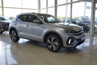 Volkswagen T-Roc R-Line 1,5TSI DSG UPE=45500 Euro    **