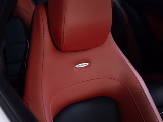 Mercedes-Benz C 63 AMG BI-XENON COMAND H-K PANO SHZ - bilder 7