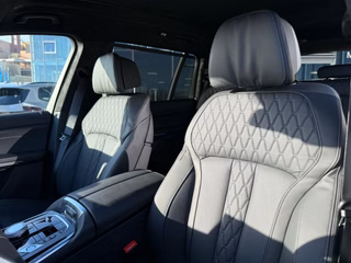 2026 BMW X7 M60i - photo 7